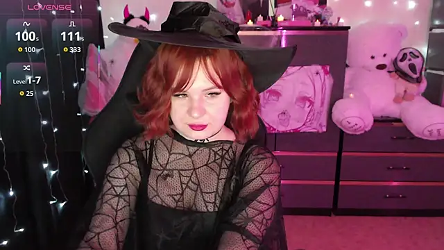 AmyVibess online show from 10.31.25