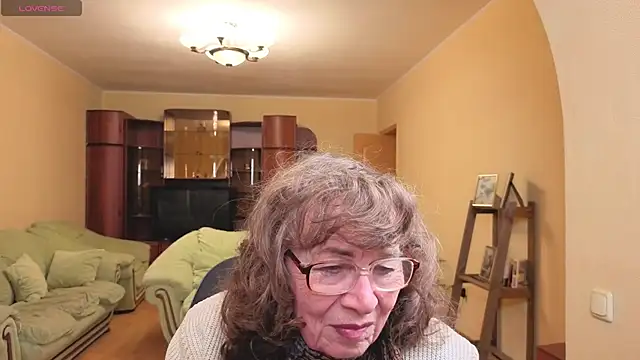 Snapshot of Betty_Brick chatting on 05.05.26 Betty Brick online show from 05.05.26