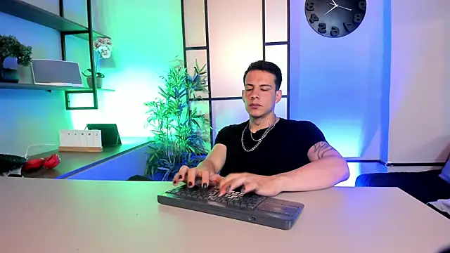 Snapshot of Dustin_Sonne chatting on 05.19.26 Dustin Sonne online show from 05.19.26
