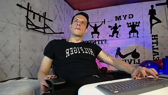Snapshot of Dustin_Sonne chatting on 05.24.26 Dustin Sonne online show from 05.24.26