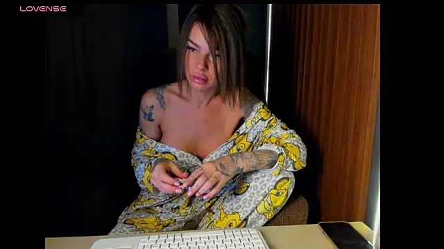 Snapshot of Antonia_Ivy chatting on 01.08.26 Antonia Ivy online show from 01.08.26