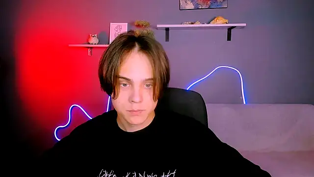 Snapshot of karl_mans chatting on 10.16.25 karl mans online show from 10.16.25