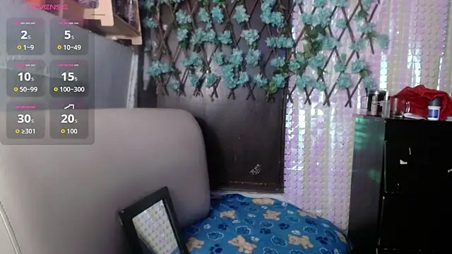 Snapshot of darling_hott chatting on 02.23.26 darling hott online show from 02.23.26