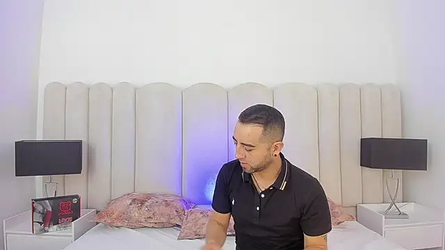 Snapshot of Lushian_ chatting on 05.22.26 Lushian online show from 05.22.26