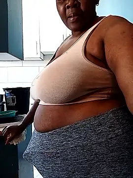CuteHugeAxx online show from 09.19.25