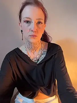 Snapshot of Seductively4_20 chatting on 03.31.26 Seductively4 20 online show from 03.31.26
