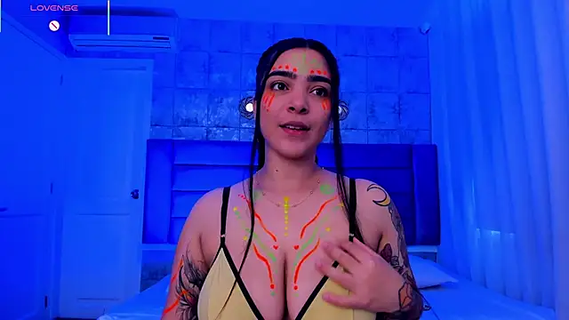 Snapshot of KamilaBetancourt chatting on 05.12.26 KamilaBetancourt online show from 05.12.26