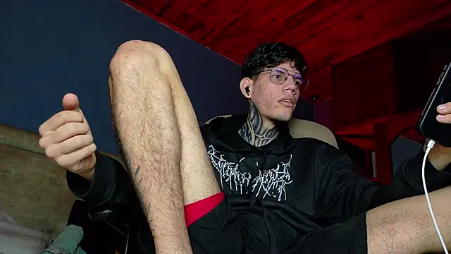 Snapshot of david_huge chatting on 02.16.26 david huge online show from 02.16.26