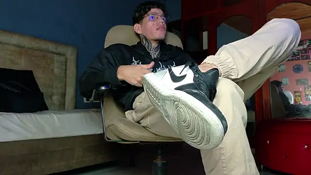 Snapshot of david_huge chatting on 03.01.26 david huge online show from 03.01.26