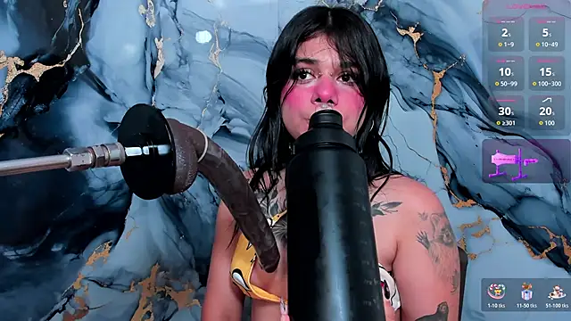 Snapshot of Emily_Evo chatting on 11.06.25 Emily Evo online show from 11.06.25