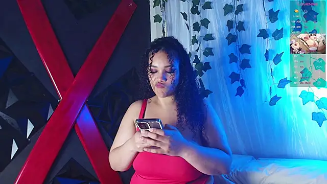 ivonne diaz1 online show from 11.14.25