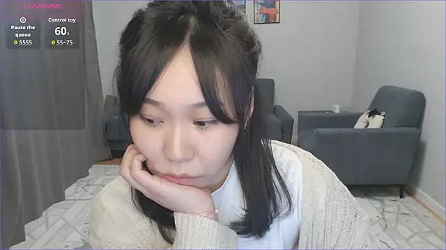 Snapshot of chew_me chatting on 09.20.25 chew me online show from 09.20.25