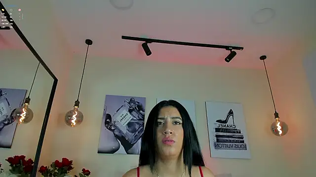 Snapshot of Samantha_hotly chatting on 02.15.26 Samantha hotly online show from 02.15.26