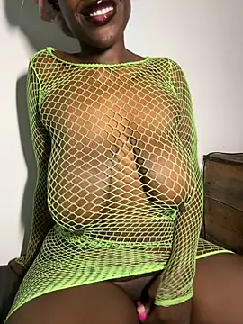 Snapshot of bustyblackebony chatting on 10.02.25 bustyblackebony online show from 10.02.25