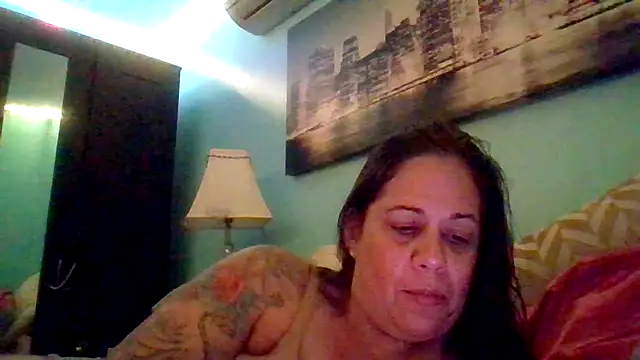 PrettyKittyMia online show from 09.27.25