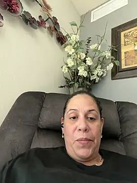 PrettyKittyMia online show from 04.25.26