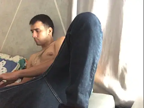 Cesar Augusto online show from 04.12.26