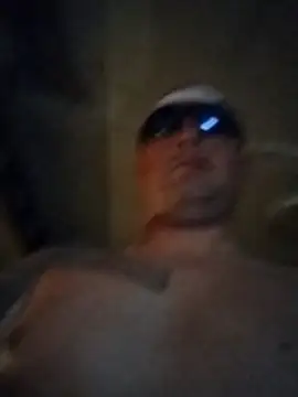 Snapshot of JoeyUhOh chatting on 12.19.25 JoeyUhOh online show from 12.19.25