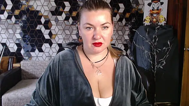 Snapshot of NikaSkylink chatting on 04.09.26 NikaSkylink online show from 04.09.26