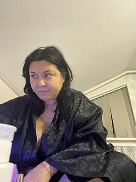 Snapshot of Liza_Will chatting on 10.25.25 Liza Will online show from 10.25.25