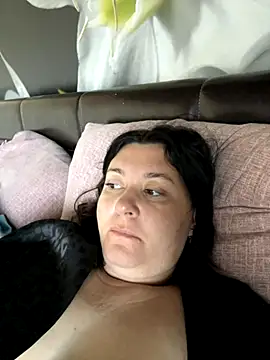 Snapshot of Liza_Will chatting on 10.29.25 Liza Will online show from 10.29.25