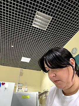 Snapshot of Liza_Will chatting on 11.24.25 Liza Will online show from 11.24.25