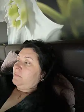 Snapshot of Liza_Will chatting on 12.05.25 Liza Will online show from 12.05.25