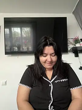 Snapshot of Liza_Will chatting on 12.16.25 Liza Will online show from 12.16.25