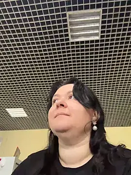 Liza Will online show from 04.13.26