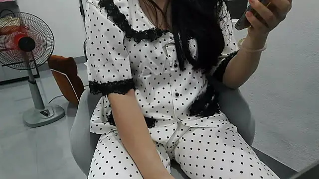 Snapshot of Emachiii chatting on 05.10.26 Emachiii online show from 05.10.26