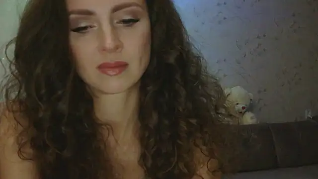 Amber Carrol online show from 11.05.25