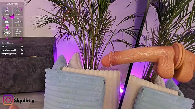 Sky Dark7 online show from 09.20.25