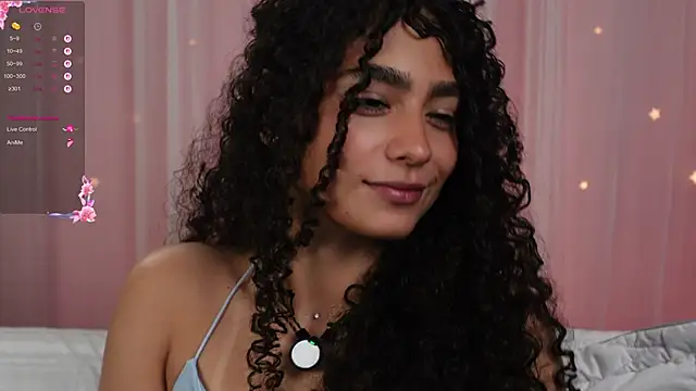 Victoria Curly online show from 10.29.25