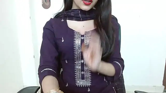 Snapshot of its_rida chatting on 11.26.25 its rida online show from 11.26.25