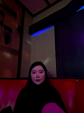 Snapshot of nana-bababa1 chatting on 10.29.25 nana-bababa1 online show from 10.29.25