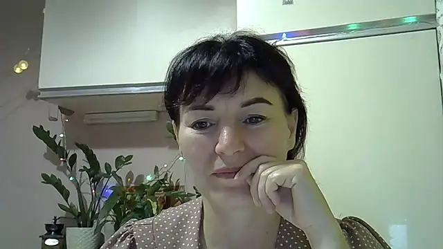 Snapshot of Krystal_82 chatting on 09.11.25 Krystal 82 online show from 09.11.25