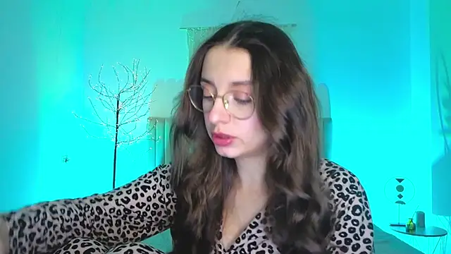 Snapshot of Real_cutie1 chatting on 03.12.26 Real cutie1 online show from 03.12.26