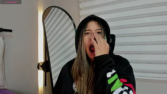 Rachell criss online show from 12.18.25