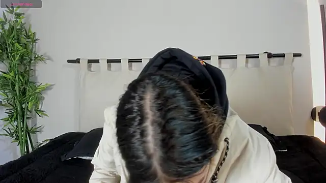 Rachell criss online show from 02.14.26