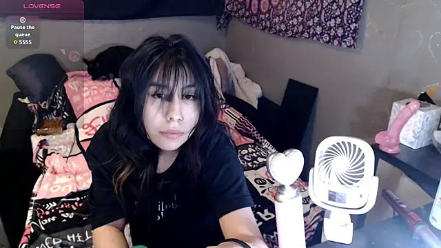 London Ray online show from 02.08.26