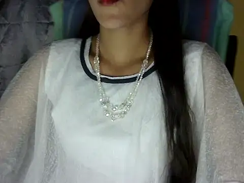 zara Khan0 online show from 10.15.25