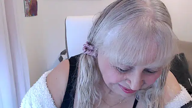 SusiLifeXXX online show from 10.22.25