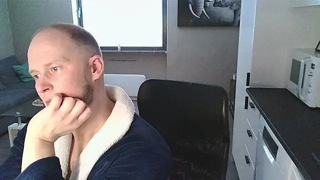 Snapshot of Dartanjanas13 chatting on 10.12.25 Dartanjanas13 online show from 10.12.25
