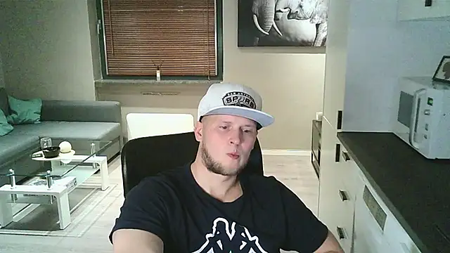 Snapshot of Dartanjanas13 chatting on 10.15.25 Dartanjanas13 online show from 10.15.25