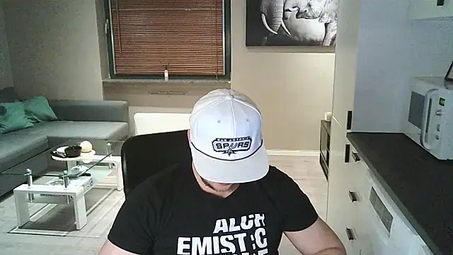 Snapshot of Dartanjanas13 chatting on 10.18.25 Dartanjanas13 online show from 10.18.25