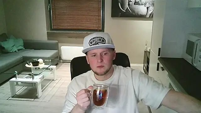 Snapshot of Dartanjanas13 chatting on 10.24.25 Dartanjanas13 online show from 10.24.25
