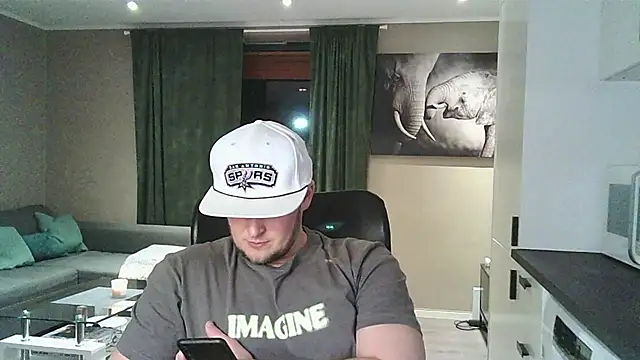Snapshot of Dartanjanas13 chatting on 02.28.26 Dartanjanas13 online show from 02.28.26