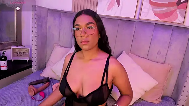 Snapshot of Seshat_Hitt chatting on 10.18.25 Seshat Hitt online show from 10.18.25