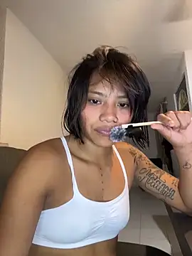 Nia Desire online show from 04.30.26