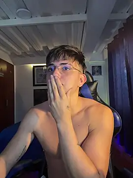 Snapshot of Justin_trevor1 chatting on 10.22.25 Justin trevor1 online show from 10.22.25